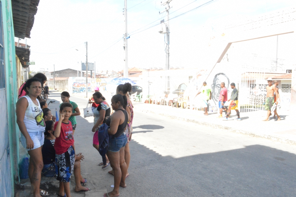 Pais Dormem Na Porta De Escola Procura De Vagas O Que Not Cia Em