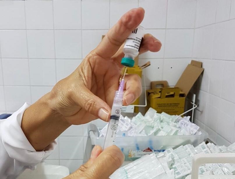 Vacina contra a febre amarela é ofertada em oito UBSs da capital