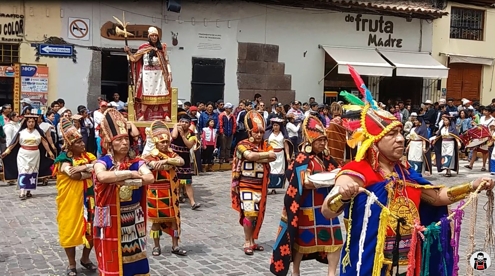 Peru Peruano De Andes Cuzco Do Guerreiro Do Inca Do Homem Foto de