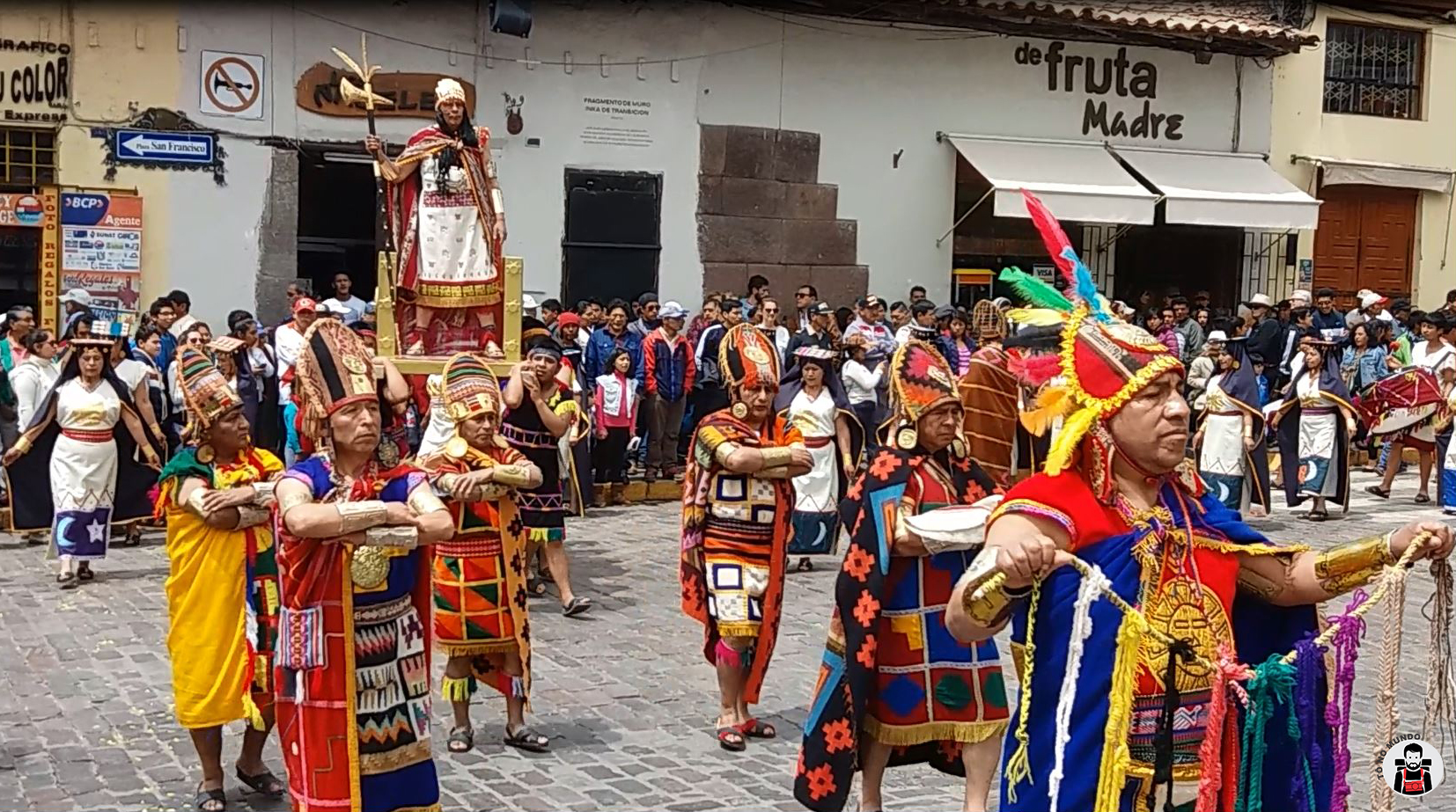 Peru Peruano De Andes Cuzco Do Guerreiro Do Inca Do Homem Imagem