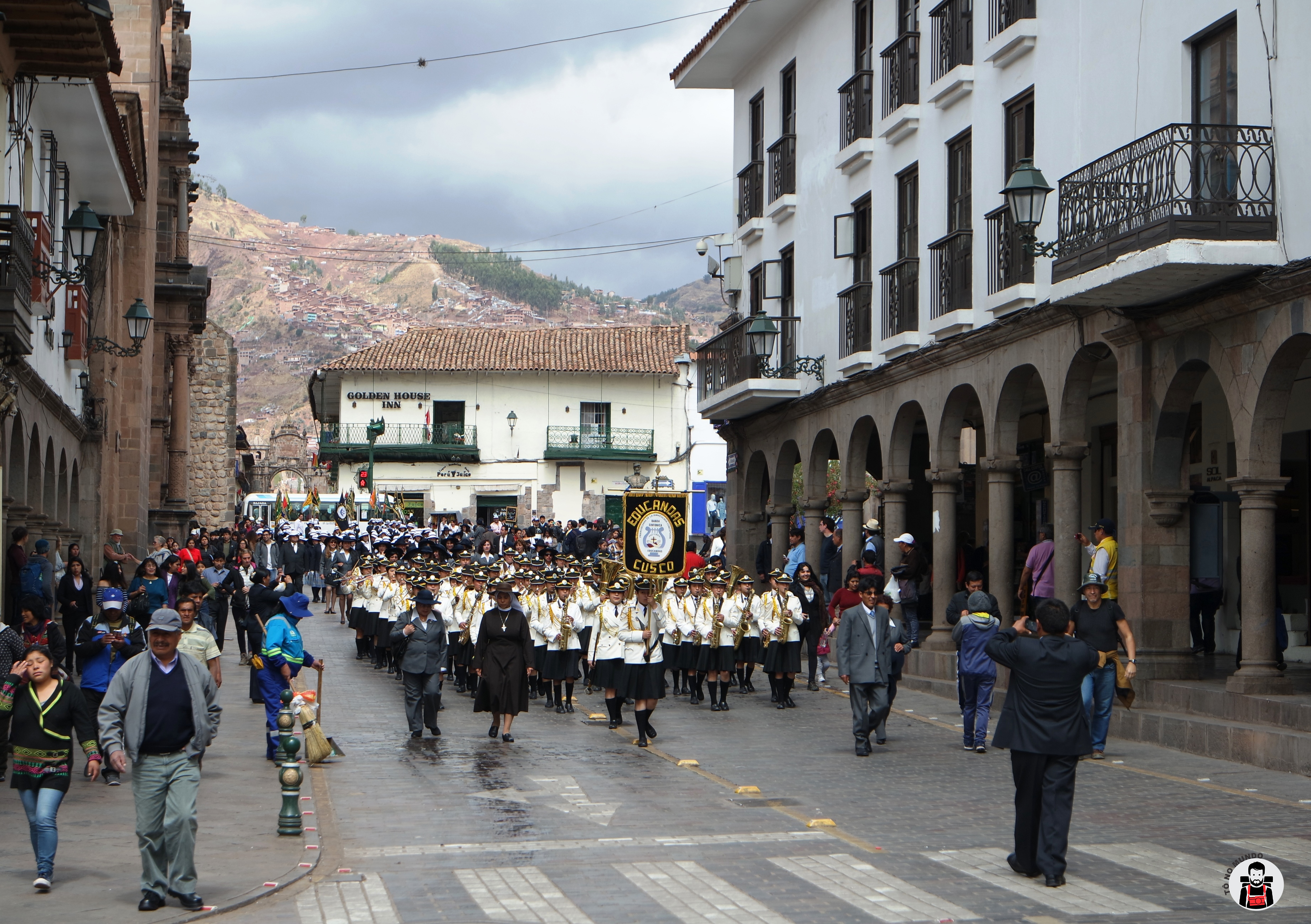 Peru Peruano De Andes Cuzco Do Guerreiro Do Inca Do Homem Imagem