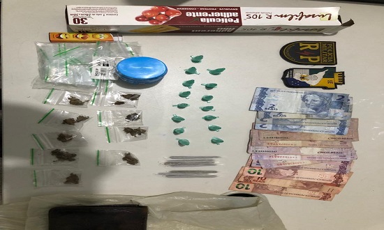 Jovem é preso em flagrante com 15 pinos de cocaína e outras drogas