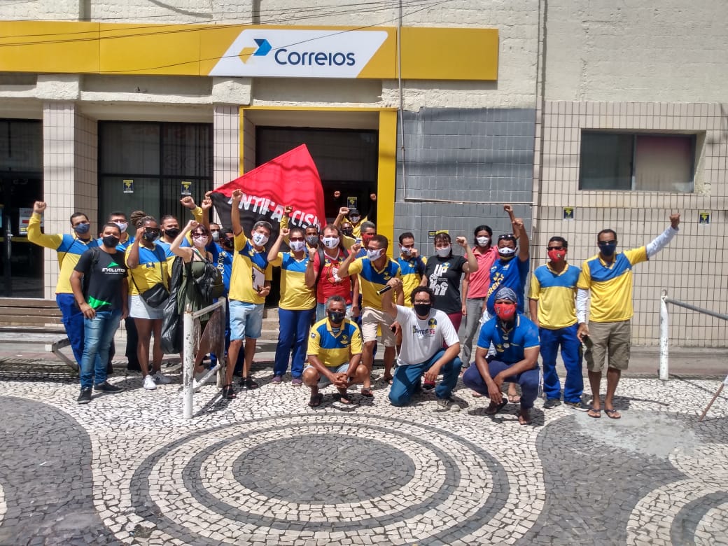 Após 35 dias em greve, trabalhadores dos Correios retomam atividades