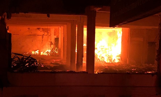 Loja de móveis fica destruída após incêndio em Itabaiana
