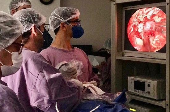 Hospital de Cirurgia realiza procedimento cirúrgico inédito em SE