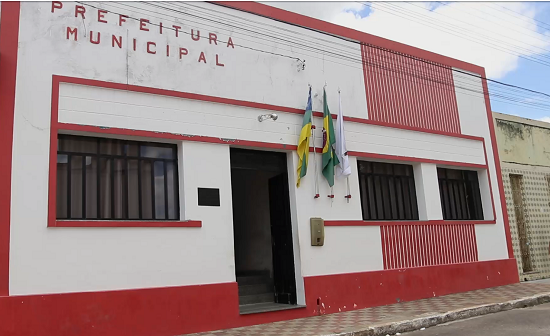 Macambira: Atual gestão denuncia vandalismo na sede da Prefeitura