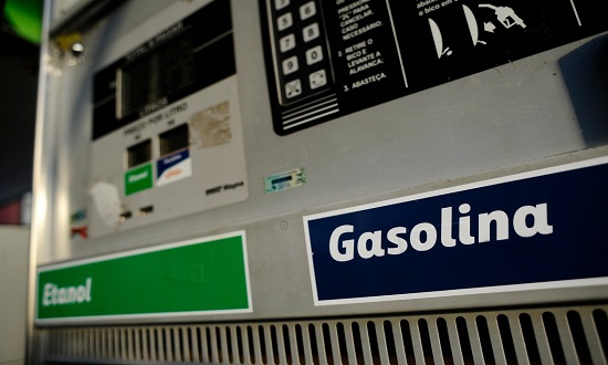 Petrobras reduz litro da gasolina em R$ 0,25 nas distribuidoras