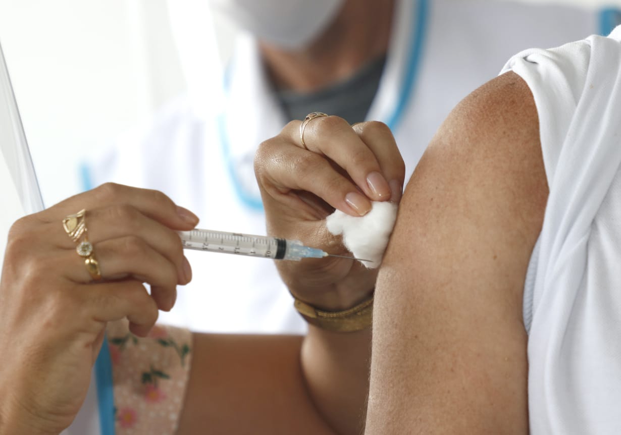 Covid-19: aplicação da 1ª dose de vacina segue suspensa nesta sexta