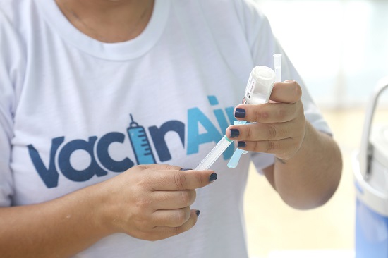 Vacinação para o público em geral segue suspensa em Aracaju