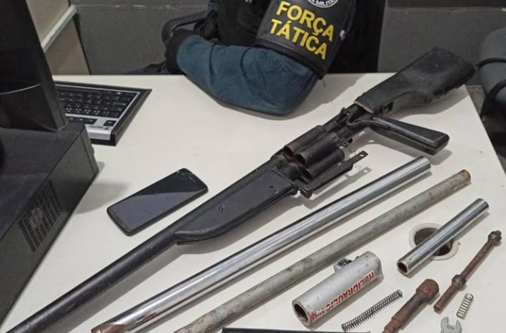 Polícia Militar desativa fábrica de armas artesanais no Santa Maria