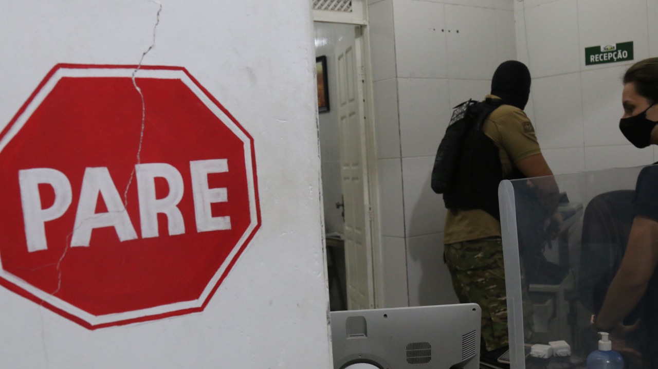 Operação cumpre 28 mandados contra grupo suspeito de narcotráfico