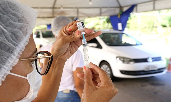 Aracaju inicia vacinação dos adolescentes de 16 anos nesta quinta