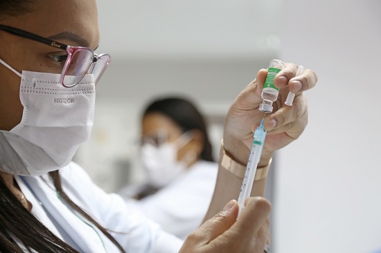 Oito UBSs abrirão para vacinação e saúde da mulher no sábado, 11