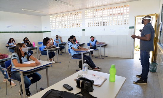 Sergipe amplia ensino médio em tempo integral para mais 14 escolas