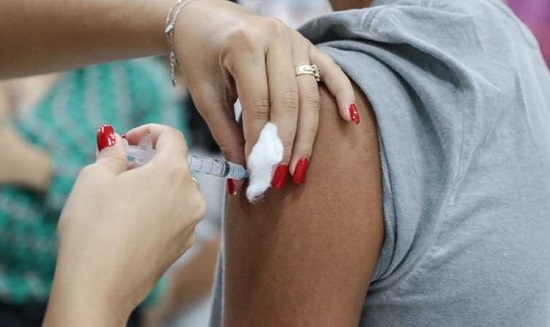 4ª dose: Sergipe iniciará vacinação de pessoas a partir de 18 anos