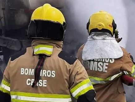 Casa e fábrica de carroceria são atingidas por incêndios em Itabaiana