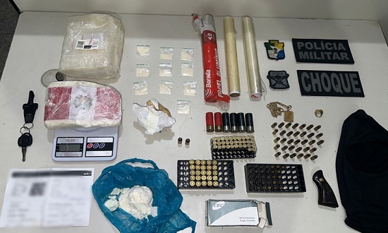 Homem é preso em flagrante com 129 munições e 830 gramas de cocaína