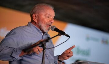 Lula passa por cirurgia em São Paulo para drenagem de hematoma