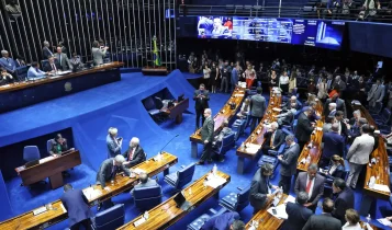 Senado aprova texto-base da reforma tributária