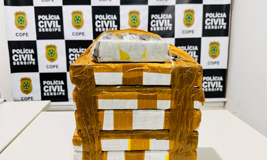 Mulher é presa por transportar drogas entre Sergipe e Alagoas