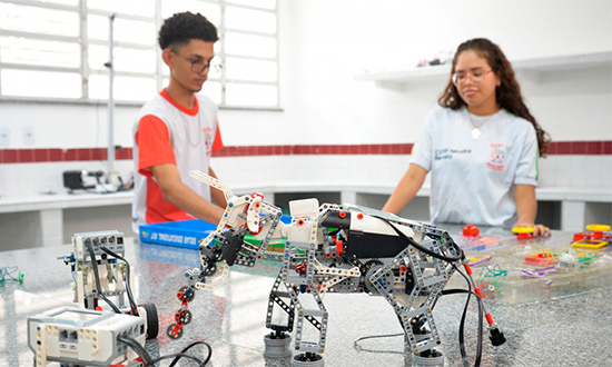https://infonet.com.br/noticias/educacao/governo-de-sergipe-abre-inscricoes-para-o-educkathon-2026