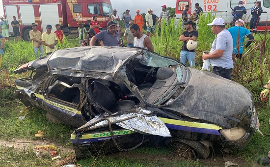 Três homens morrem em acidente de carro na BR-101 entre Estância e Umbaúba