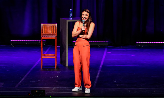 Bruna Louise celebra 15 anos de carreira com show inédito em Aracaju