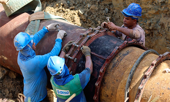 Rompimento em adutora reduz abastecimento de água na Grande Aracaju