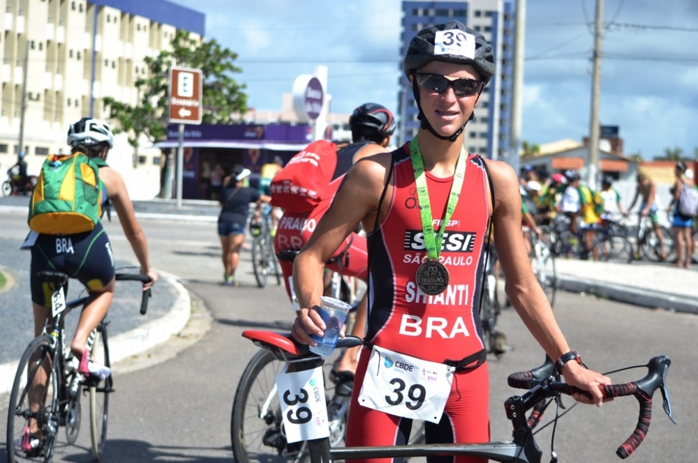 Triathlon brasileiros conquistam três medalhas O que é notícia em Sergipe