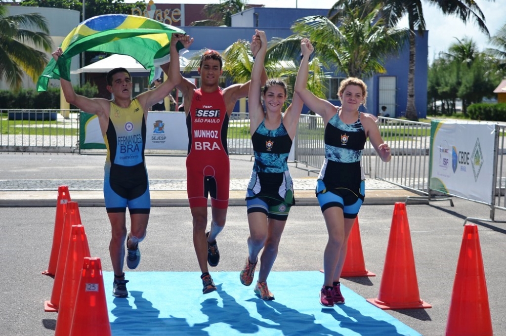 Triathlon Brasil fecha participação com 14 medalhas O que é notícia