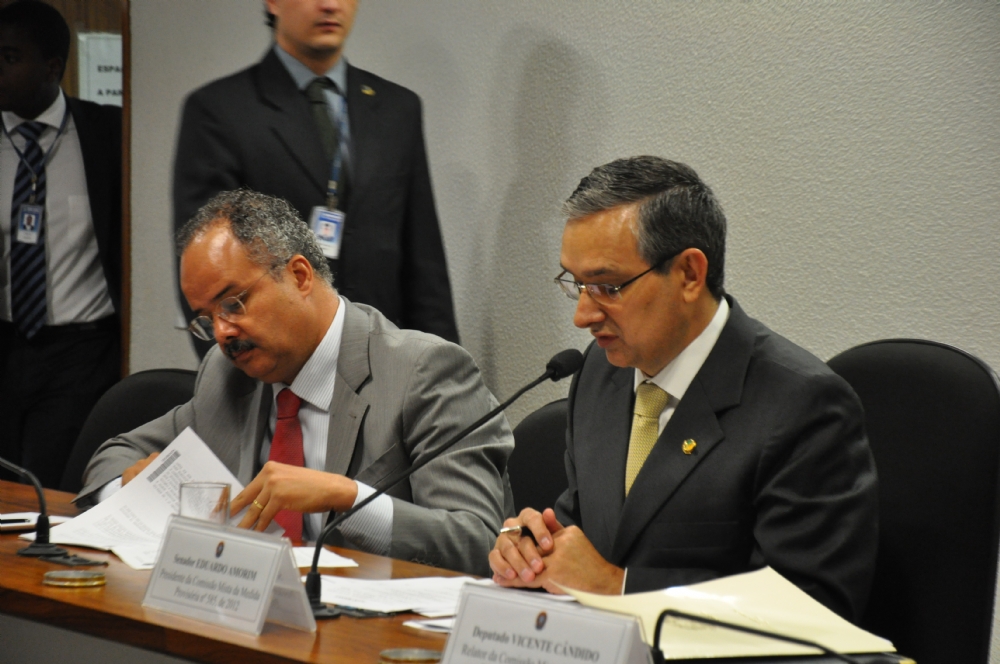 Eduardo Amorim direciona emendas para o setor da Saúde O que é