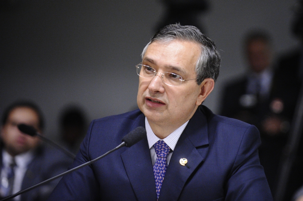 Eduardo Amorim comunica liberação 500 mil para catedral O que é